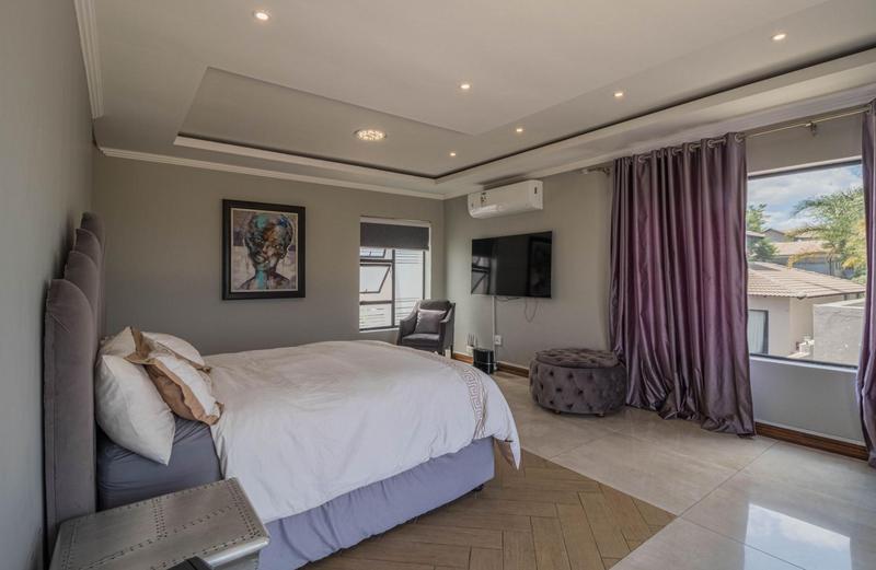 4 Bedroom Property for Sale in Midstream Ridge Gauteng
