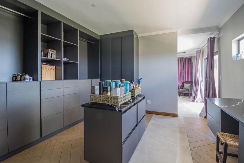 4 Bedroom Property for Sale in Midstream Ridge Gauteng