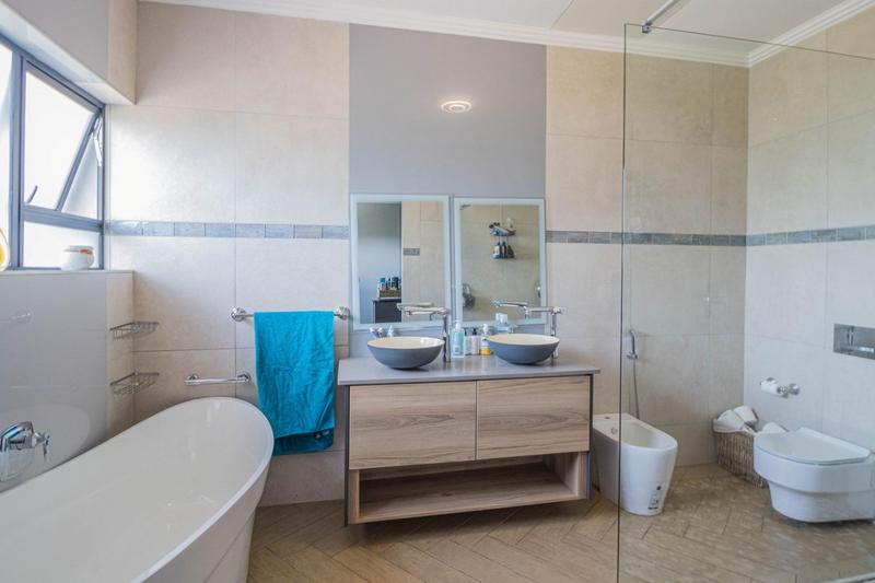 4 Bedroom Property for Sale in Midstream Ridge Gauteng