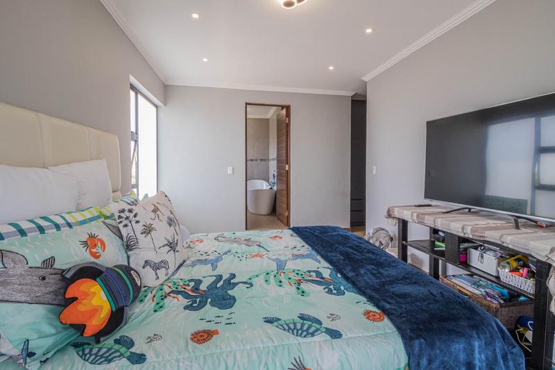 4 Bedroom Property for Sale in Midstream Ridge Gauteng