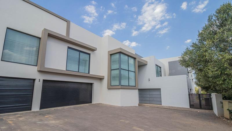 4 Bedroom Property for Sale in Midstream Ridge Gauteng