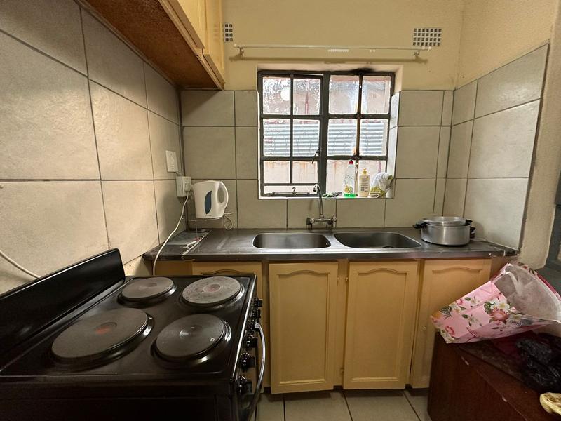 2 Bedroom Property for Sale in Bezuidenhout Valley Gauteng