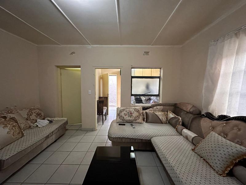 2 Bedroom Property for Sale in Bezuidenhout Valley Gauteng