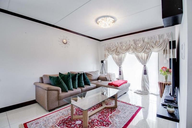 2 Bedroom Property for Sale in Fourways Gauteng