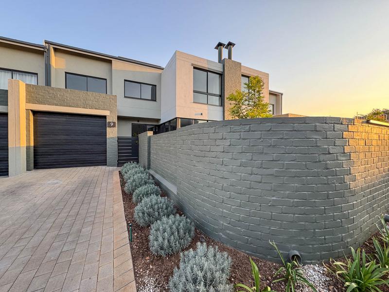 3 Bedroom Property for Sale in Midstream Meadows Gauteng