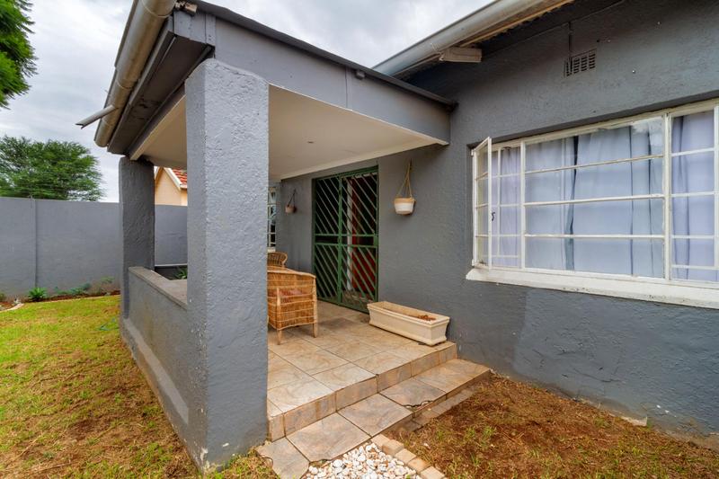 2 Bedroom Property for Sale in Westdene Gauteng