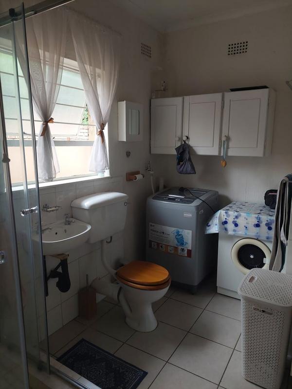 To Let 2 Bedroom Property for Rent in Roodekrans Gauteng