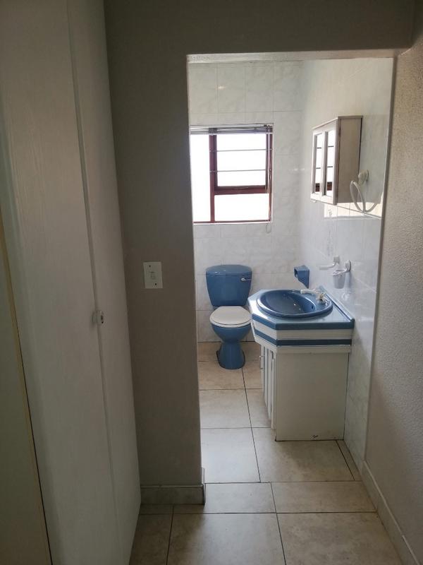 2 Bedroom Property for Sale in Vanderbijlpark SW 5 Gauteng