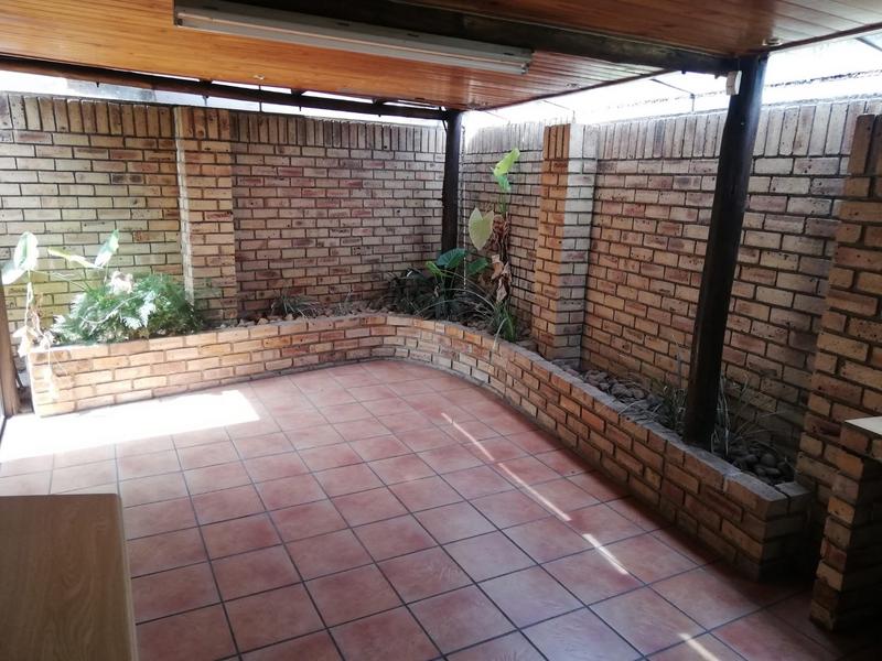2 Bedroom Property for Sale in Vanderbijlpark SW 5 Gauteng
