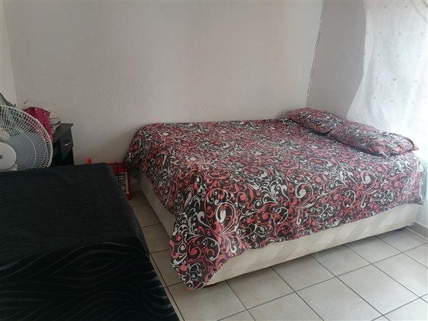 11 Bedroom Property for Sale in Zakariyya Park Gauteng