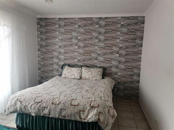 11 Bedroom Property for Sale in Zakariyya Park Gauteng