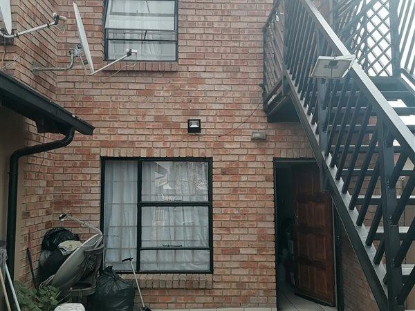 11 Bedroom Property for Sale in Zakariyya Park Gauteng