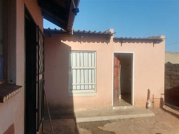 2 Bedroom Property for Sale in Protea Glen Gauteng
