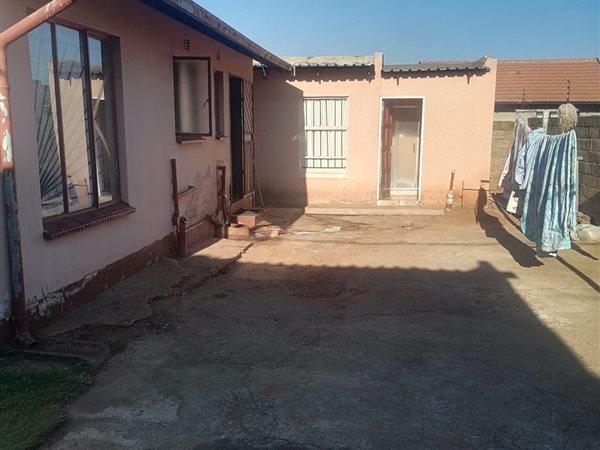 2 Bedroom Property for Sale in Protea Glen Gauteng