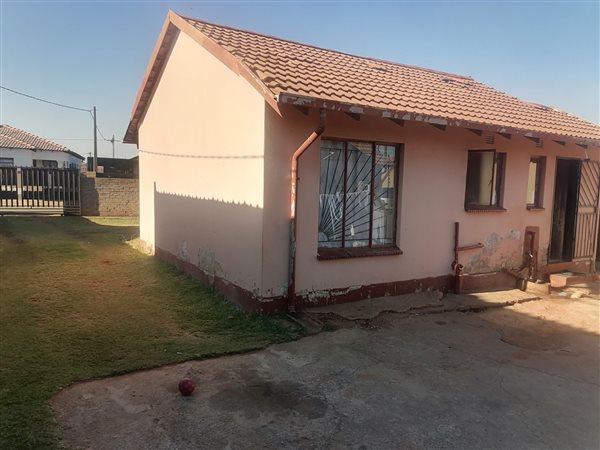 2 Bedroom Property for Sale in Protea Glen Gauteng