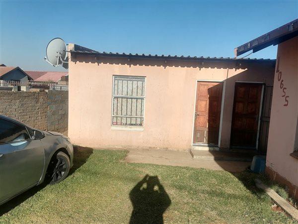 2 Bedroom Property for Sale in Protea Glen Gauteng