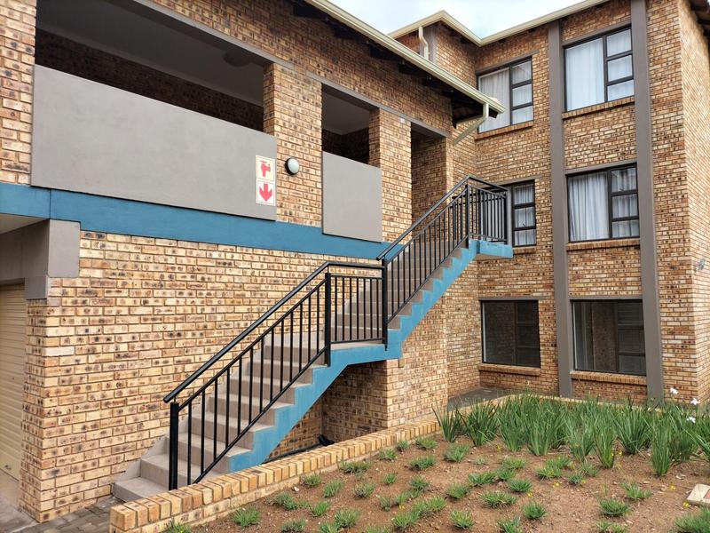To Let 2 Bedroom Property for Rent in Raslouw Gauteng