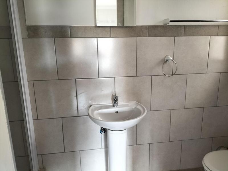 To Let 2 Bedroom Property for Rent in Raslouw Gauteng