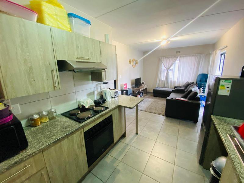 2 Bedroom Property for Sale in Grand Central Gauteng