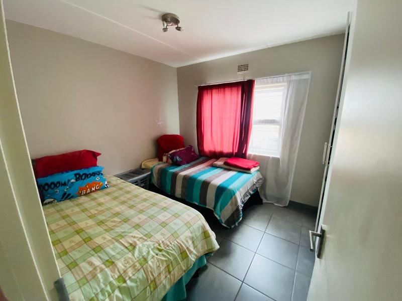 2 Bedroom Property for Sale in Grand Central Gauteng