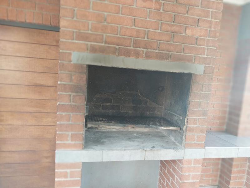 2 Bedroom Property for Sale in Grand Central Gauteng