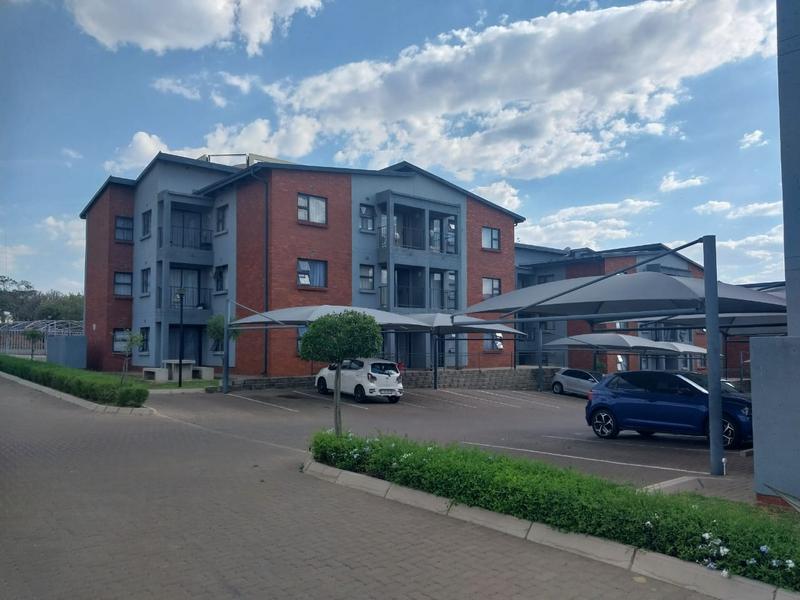 2 Bedroom Property for Sale in Grand Central Gauteng
