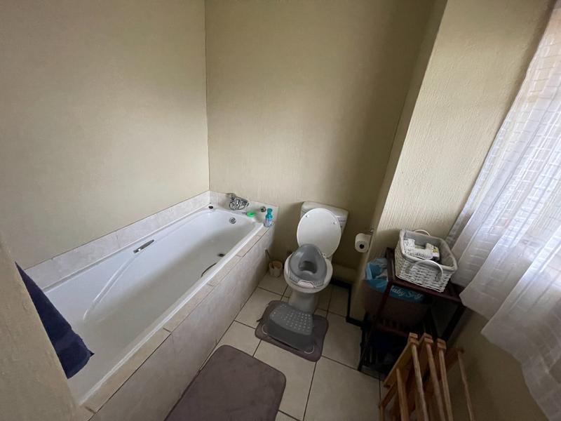 2 Bedroom Property for Sale in Honeydew Gauteng