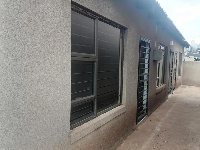 To Let 1 Bedroom Property for Rent in Protea Glen Gauteng