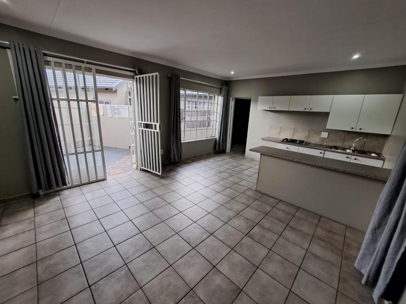 To Let 1 Bedroom Property for Rent in Hennopspark Gauteng