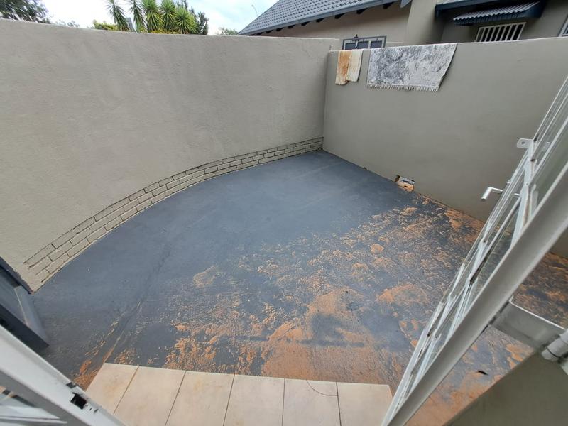 To Let 1 Bedroom Property for Rent in Hennopspark Gauteng