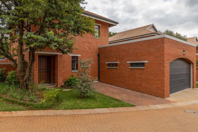 To Let 3 Bedroom Property for Rent in Eldoraigne Gauteng