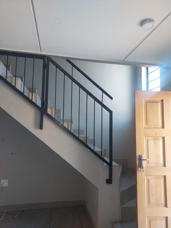 4 Bedroom Property for Sale in Mountain View Gauteng
