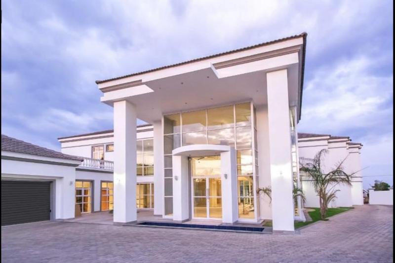 To Let 5 Bedroom Property for Rent in Waterkloof Ridge Gauteng