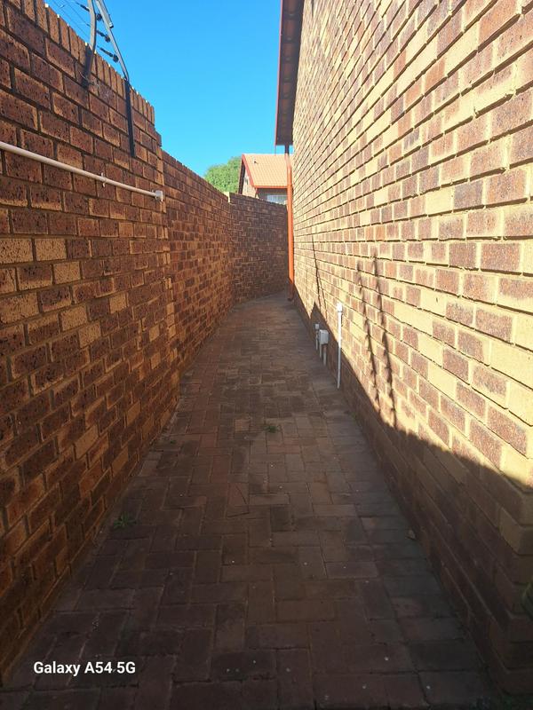 2 Bedroom Property for Sale in Meyerspark Gauteng