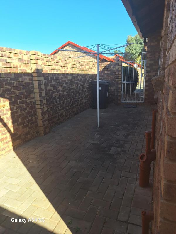 2 Bedroom Property for Sale in Meyerspark Gauteng