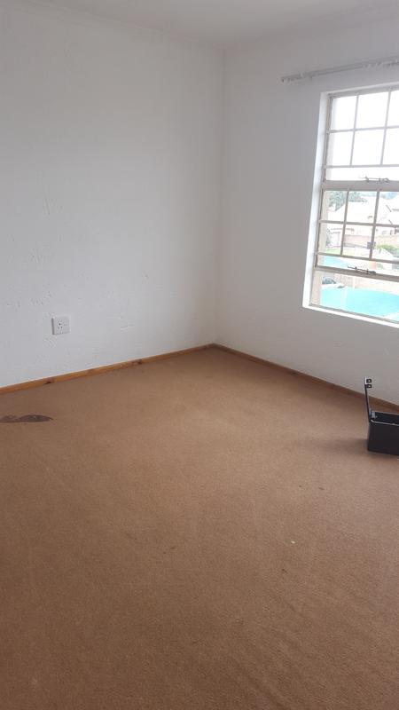 To Let 2 Bedroom Property for Rent in Sonneveld Gauteng