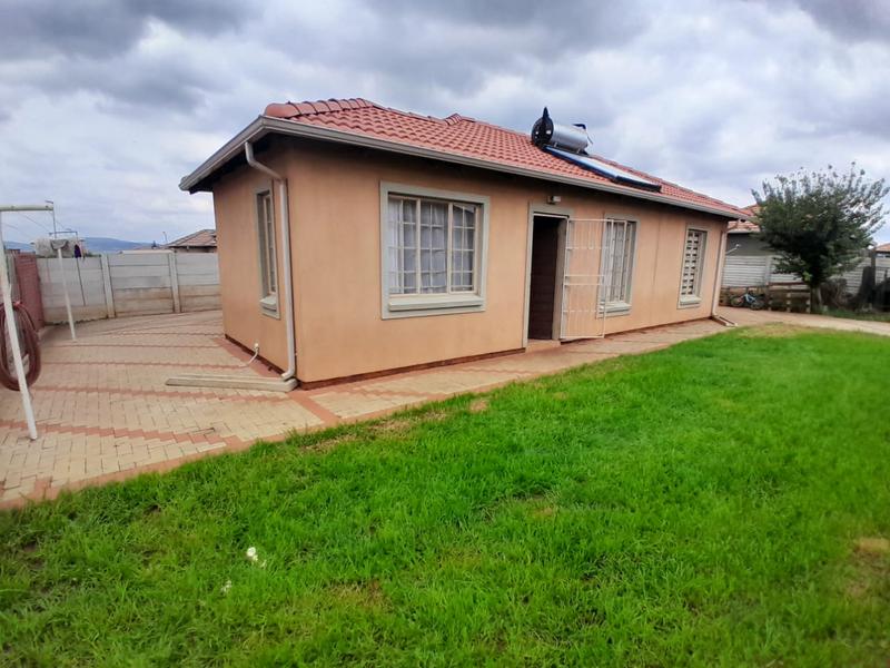 3 Bedroom Property for Sale in Albertsdal Gauteng
