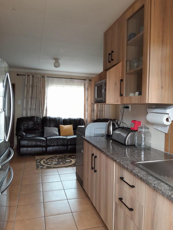 3 Bedroom Property for Sale in Albertsdal Gauteng
