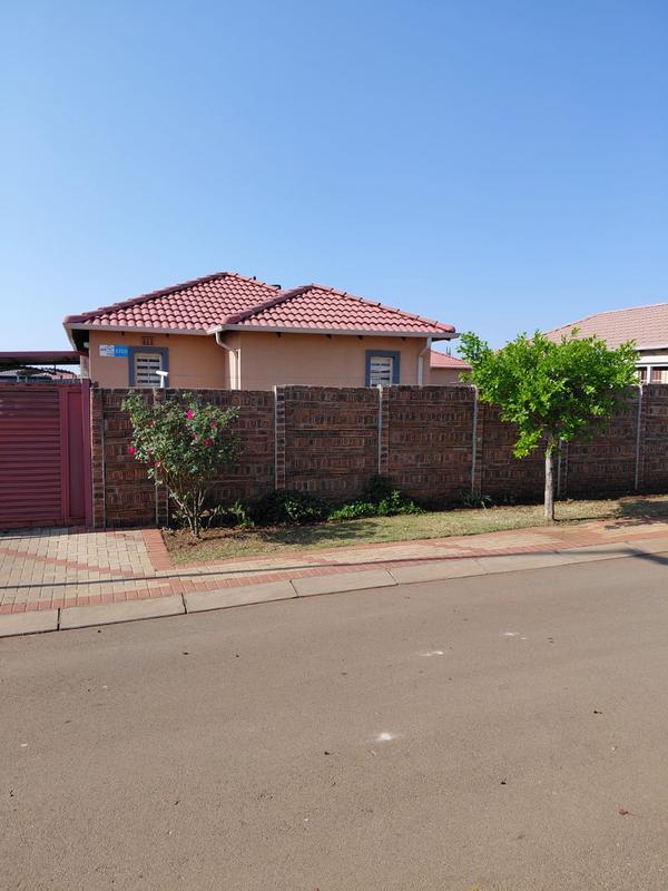 3 Bedroom Property for Sale in Albertsdal Gauteng