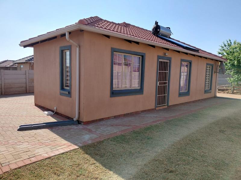 3 Bedroom Property for Sale in Albertsdal Gauteng