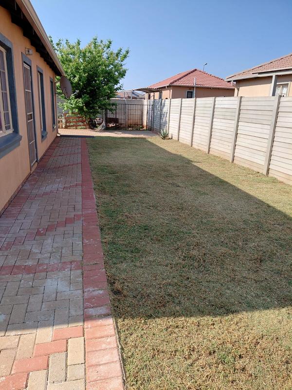3 Bedroom Property for Sale in Albertsdal Gauteng