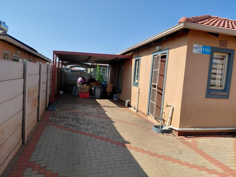 3 Bedroom Property for Sale in Albertsdal Gauteng