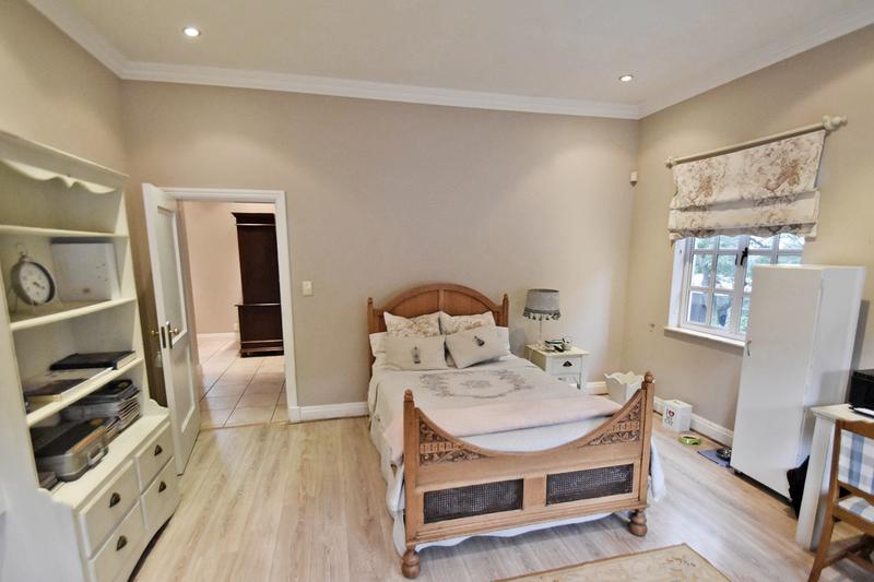 3 Bedroom Property for Sale in Senderwood Gauteng