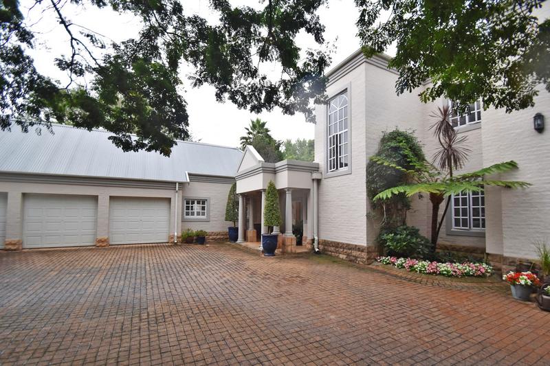 3 Bedroom Property for Sale in Senderwood Gauteng