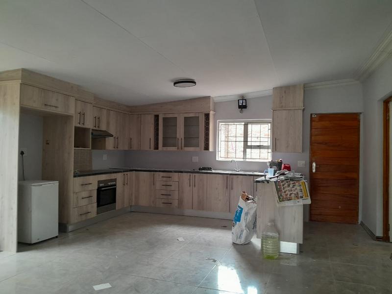 To Let 4 Bedroom Property for Rent in Bloubosrand Gauteng