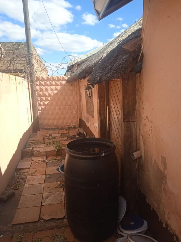 4 Bedroom Property for Sale in Lenasia Gauteng