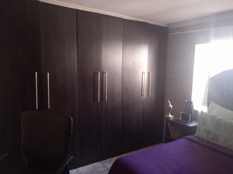 4 Bedroom Property for Sale in Lenasia Gauteng