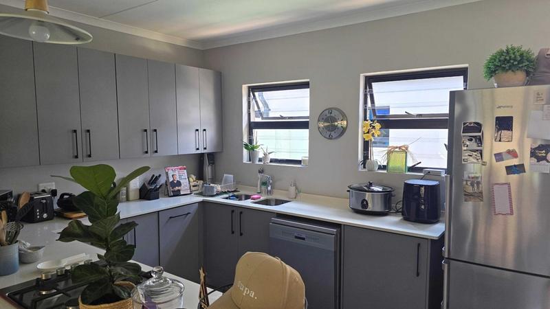 2 Bedroom Property for Sale in Olympus AH Gauteng