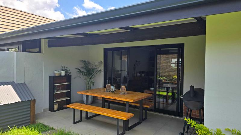 2 Bedroom Property for Sale in Olympus AH Gauteng