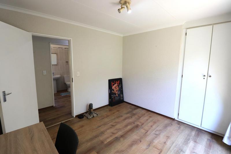 2 Bedroom Property for Sale in Noordhang Gauteng